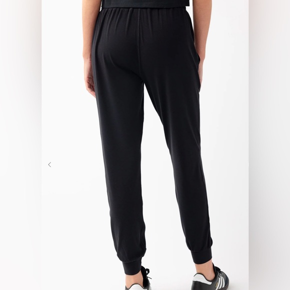 Cozy Earth Studio Jogger Size M - Picture 3 of 6